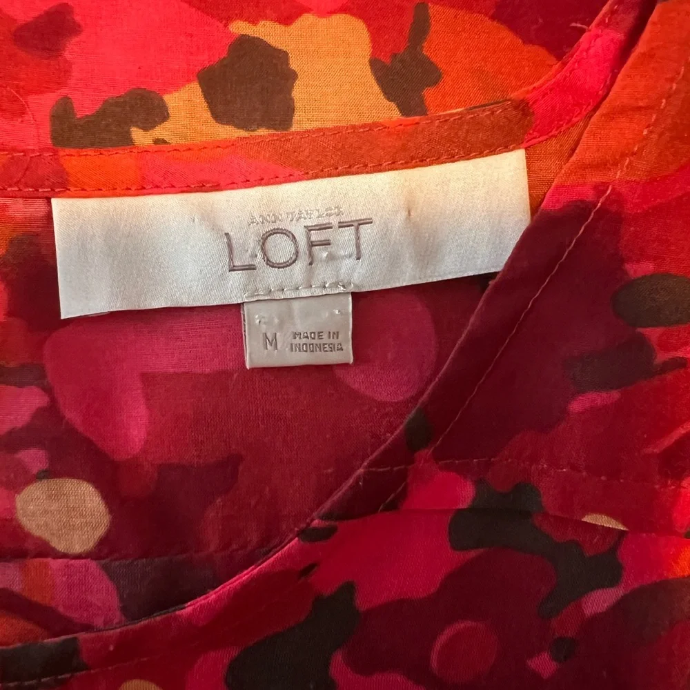 LOFT Women’s Floral Blouse - Picture 3 of 3